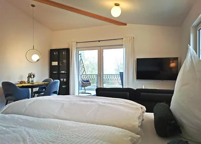 MAISON AMAND - Am See mit Privatstrand